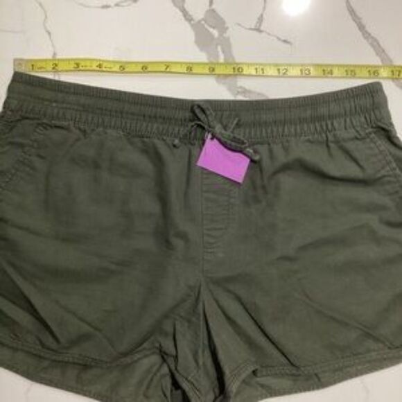 Gap | Casual Olive Green Women’s Summer Shorts - Picture 13 of 15